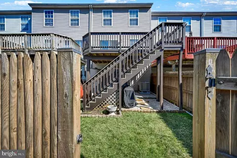 Exterior - 660 Hunting Fields Rd, Middle River, MD 21220 photo 7 of 10