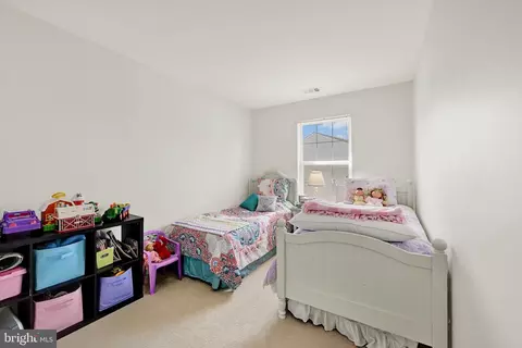 Bedroom - 660 Hunting Fields Rd, Middle River, MD 21220 photo 4 of 4