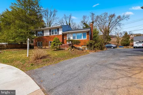 802 Shaw Ct, Towson, MD 21286