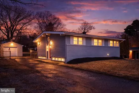 8206 Arrowhead Rd, Pikesville, MD 21208