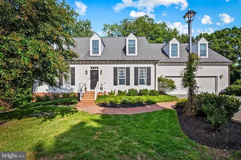 12 Dembeigh Hill Cir, Baltimore, MD 21210