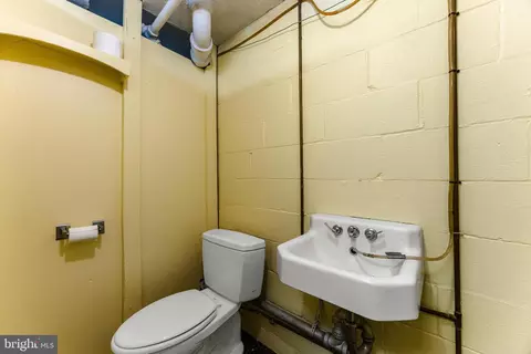 1417 Glendale Rd, Baltimore, MD 21239 photo 36