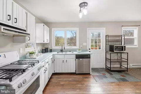 Kitchen - 5713 1st Ave, Halethorpe, MD 21227 photo 2 of 3