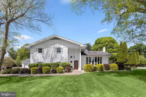 3408 Old Post Dr, Pikesville, MD 21208