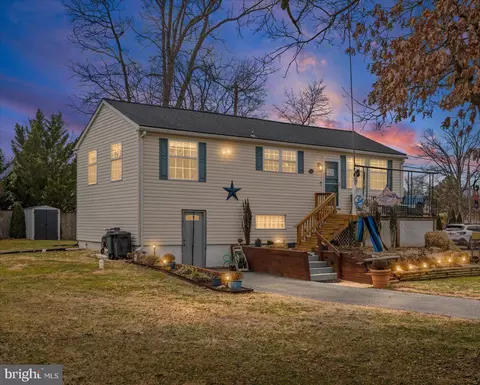 509 Essex Ave, Essex, MD 21221