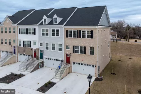 207 Birdie Ct, Pikesville, MD 21208