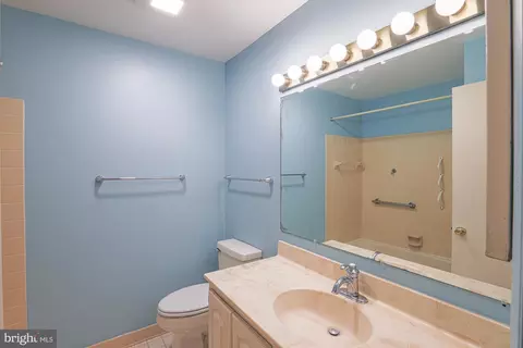 Bath - 14005 Foxland Rd, Phoenix, MD 21131 photo 3 of 4