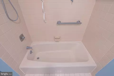 Bath - 14005 Foxland Rd, Phoenix, MD 21131 photo 4 of 4