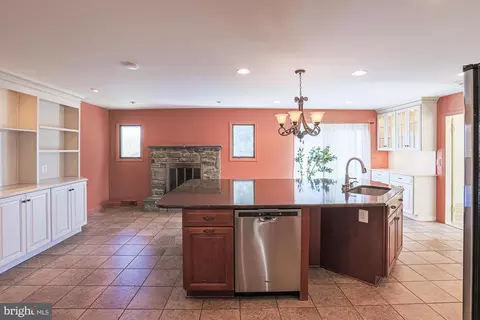 Kitchen - 14005 Foxland Rd, Phoenix, MD 21131 photo 2 of 8