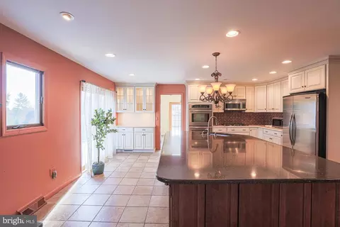 Kitchen - 14005 Foxland Rd, Phoenix, MD 21131 photo 3 of 8