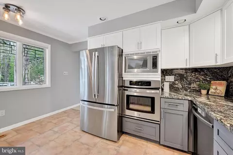Kitchen - 6 Drew Ct, Baldwin, MD 21013 photo 4 of 5