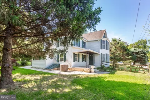 17 Delight Rd, Reisterstown, MD 21136