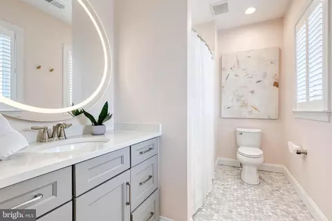 Bath - 3997 Manor Oaks Rd, Phoenix, MD 21131 photo 4 of 6