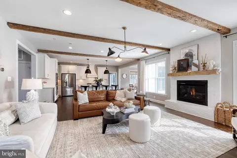 Living - 3997 Manor Oaks Rd, Phoenix, MD 21131 photo 2 of 2