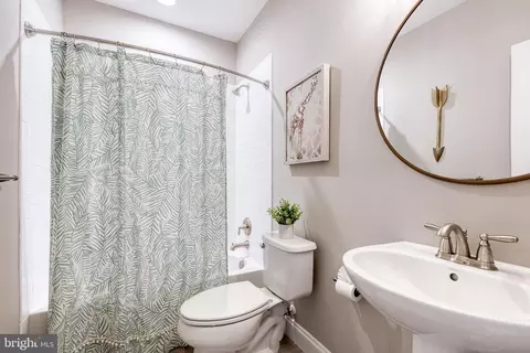 Bath - 3997 Manor Oaks Rd, Phoenix, MD 21131 photo 6 of 6