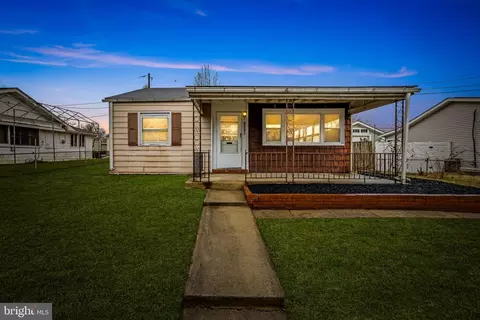 1318 Wilson Point Rd, Middle River, MD 21220