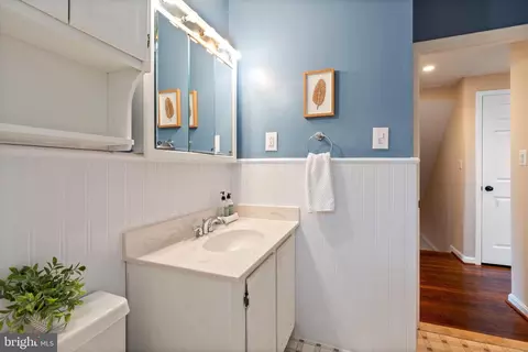 Bath - 1306 Brixton Rd, Baltimore, MD 21239 photo 3 of 4