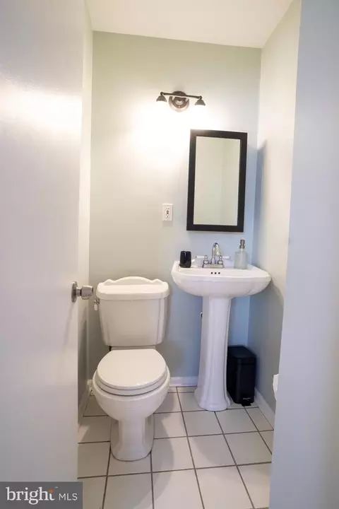 Bath - 933 Elm Rd, Halethorpe, MD 21227 photo 2 of 2