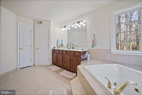 Entry Way - 3 Blue Violet Ct, Fork, MD 21051 photo 16 of 16
