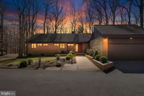 4 Chellis Ct, Owings Mills, MD 21117