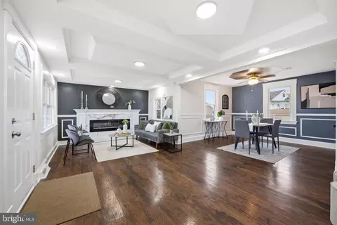 14 Beach Dr, Dundalk, MD 21222