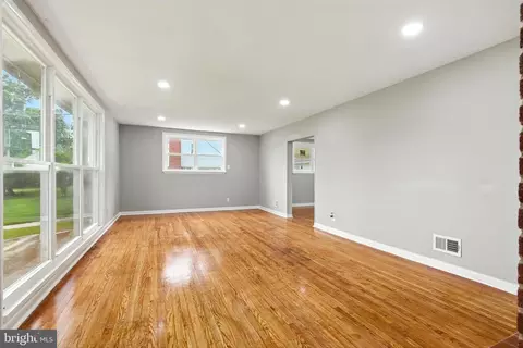 Living - 3126 Rices Ln, Windsor Mill, MD 21244 photo 3 of 7