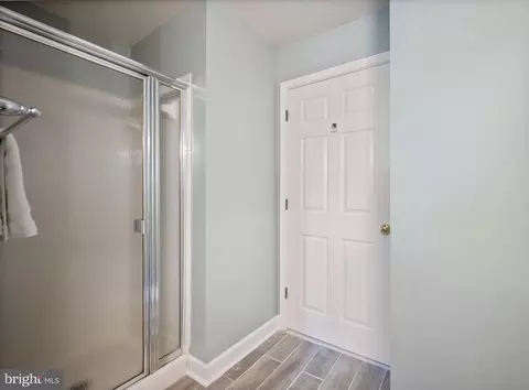 Entry Way - 2322 N Falls Gable Ln #N, Baltimore, MD 21209 photo 3 of 3