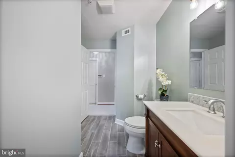 Entry Way - 2322 N Falls Gable Ln #N, Baltimore, MD 21209 photo 1 of 3