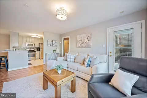 Living - 2322 N Falls Gable Ln #N, Baltimore, MD 21209 photo 3 of 5