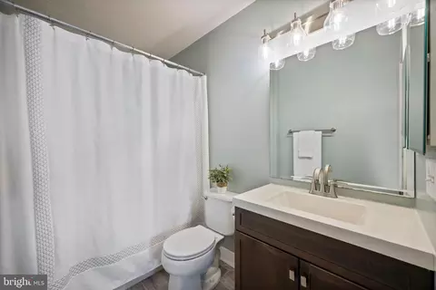 Bath - 2322 N Falls Gable Ln #N, Baltimore, MD 21209 photo 1 of 4