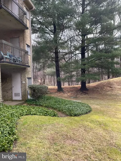 11 Bailiffs Ct #102, Lutherville Timonium, MD 21093