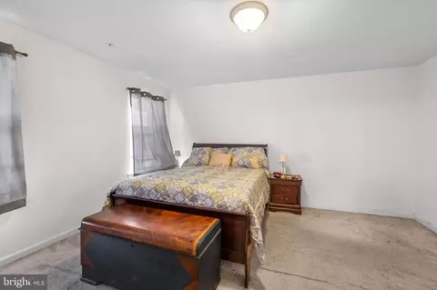 Bedroom - 8853 Delegge Rd, Baltimore, MD 21237 photo 2 of 4