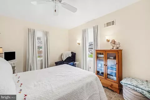 Bedroom - 7227 Waldman Ave, Edgemere, MD 21219 photo 3 of 9