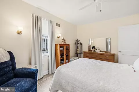 Bedroom - 7227 Waldman Ave, Edgemere, MD 21219 photo 5 of 9