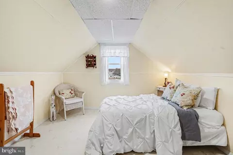 Bedroom - 7227 Waldman Ave, Edgemere, MD 21219 photo 7 of 9