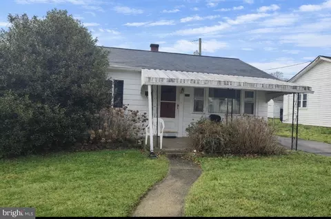 1212 Fuselage Ave, Middle River, MD 21220