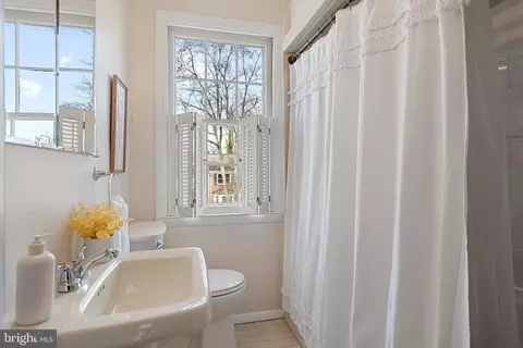 Bath - 183 Stanmore Rd, Baltimore, MD 21212 photo 1 of 3