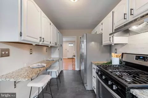 Kitchen - 183 Stanmore Rd, Baltimore, MD 21212 photo 3 of 4