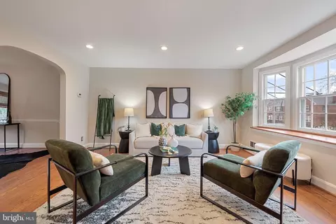 Living - 183 Stanmore Rd, Baltimore, MD 21212 photo 3 of 4