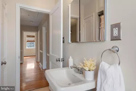 Entry Way - 183 Stanmore Rd, Baltimore, MD 21212 photo 1 of 1