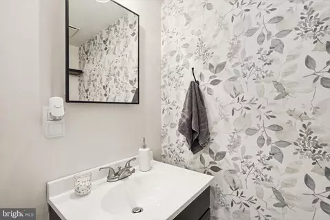 Bath - 139 Bourbon Ct, Parkville, MD 21234 photo 1 of 2