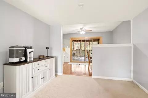 Entry Way - 139 Bourbon Ct, Parkville, MD 21234 photo 3 of 4