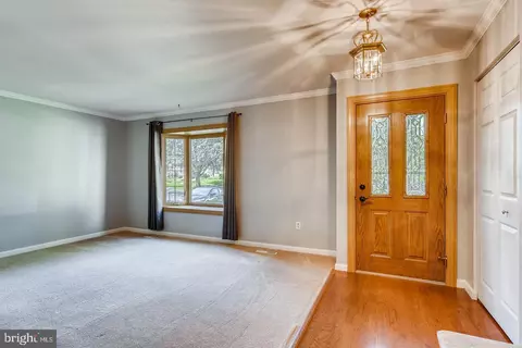 Living - 139 Bourbon Ct, Parkville, MD 21234 photo 1 of 5