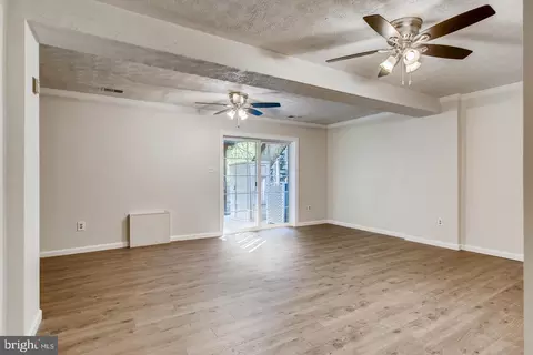 Living - 139 Bourbon Ct, Parkville, MD 21234 photo 5 of 5