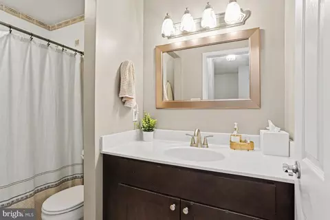Bath - 139 Bourbon Ct, Parkville, MD 21234 photo 2 of 2