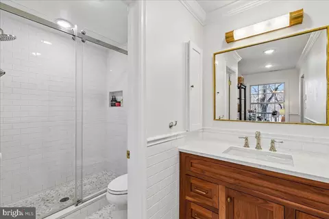 Bath - 8029 Strauff Rd #5, Towson, MD 21204 photo 2 of 3