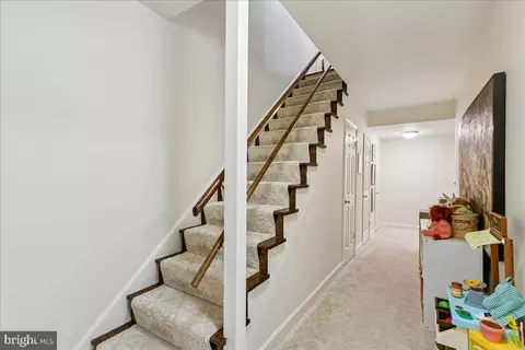 Entry Way - 8029 Strauff Rd #5, Towson, MD 21204 photo 5 of 6