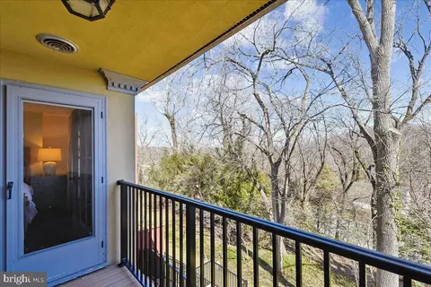 Exterior - 8029 Strauff Rd #5, Towson, MD 21204 photo 4 of 10