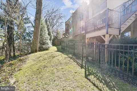 Exterior - 8029 Strauff Rd #5, Towson, MD 21204 photo 9 of 10