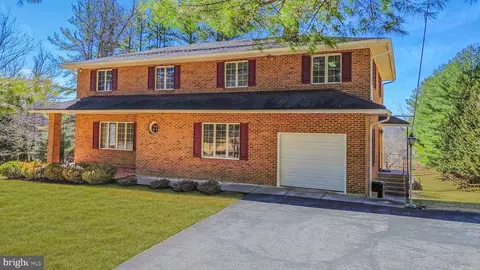 1052 Green Hill Farm Rd, Reisterstown, MD 21136